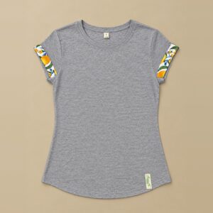 Grau meliertes Damen-T-Shirt aus Bio-Baumwolle, handgefertigt in Sizilien, mit Ärmelbündchen aus Stoff mit sizilianischem Zitronenmuster